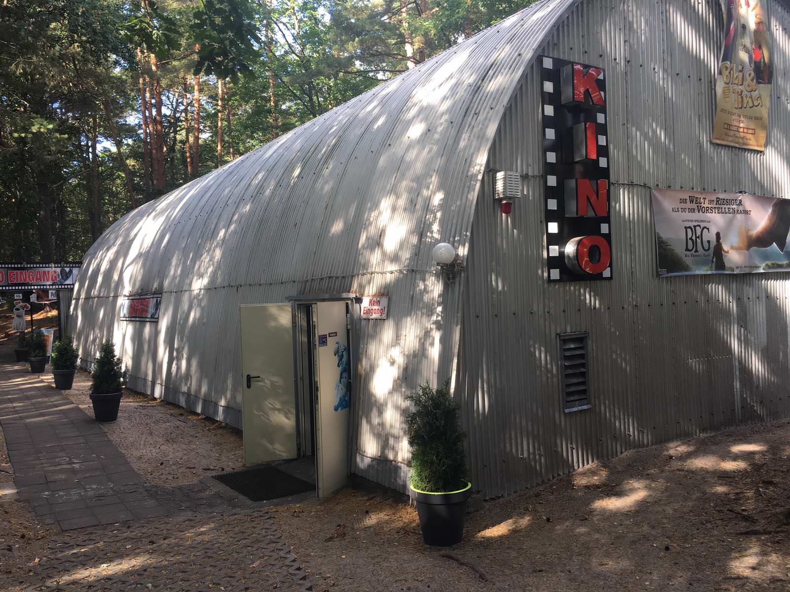 Auflistung aller Kinos auf Rügen - auch die der besonderen Art 3 kino-regenbogencamp